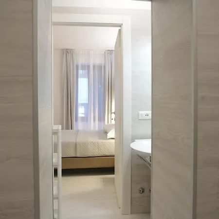 Готель Castrum Градо